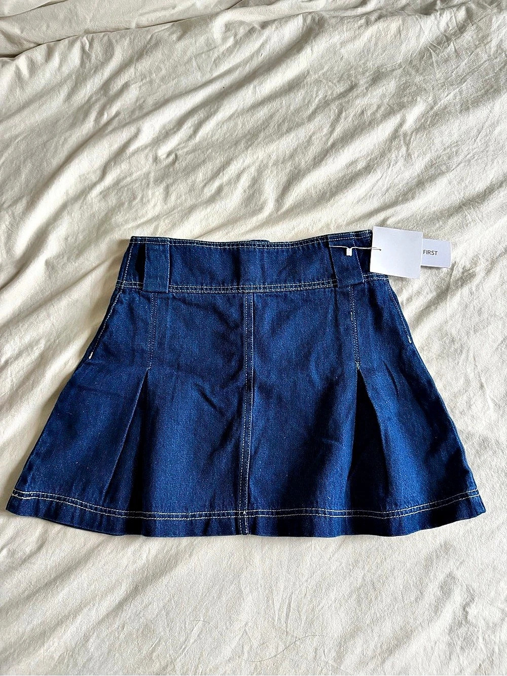 I Saw It First A-Line Denim Skirt in Blue Size 2 Like New